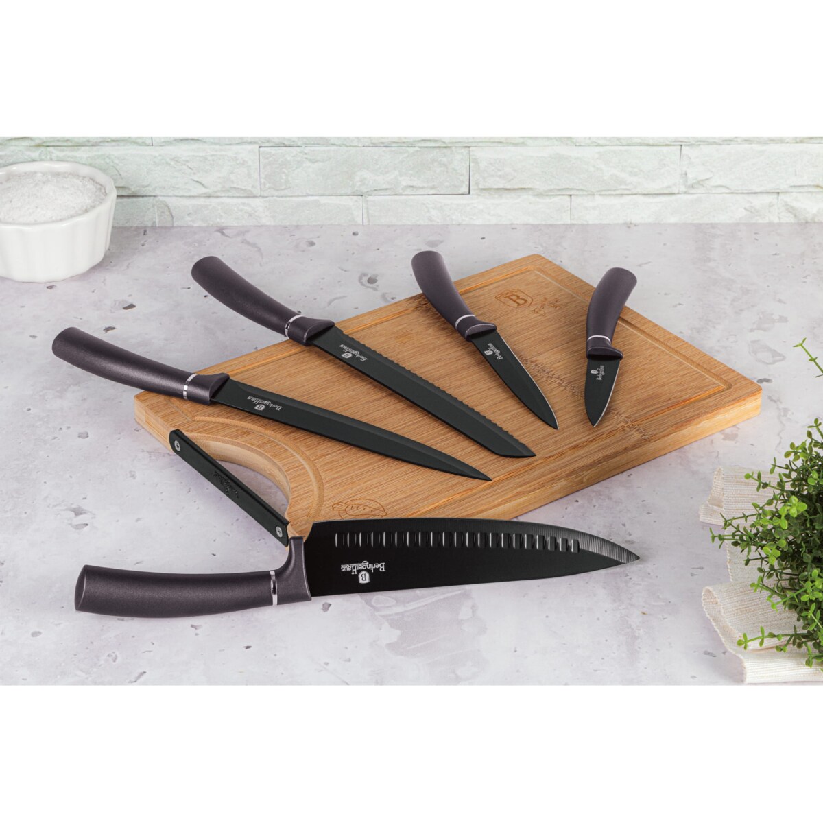 Zestaw 6 noży kuchennych + deska bambusowa Carbon Pro BH-2567