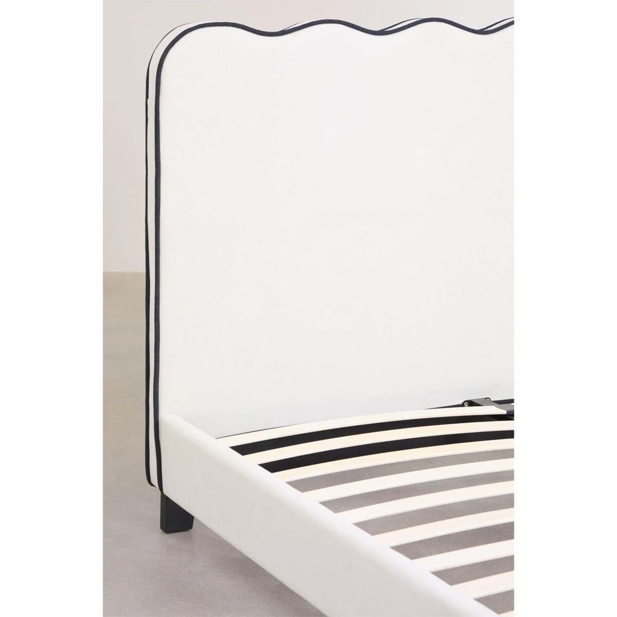 Łóżko tapicerowane białe 180x200 cm Zivon