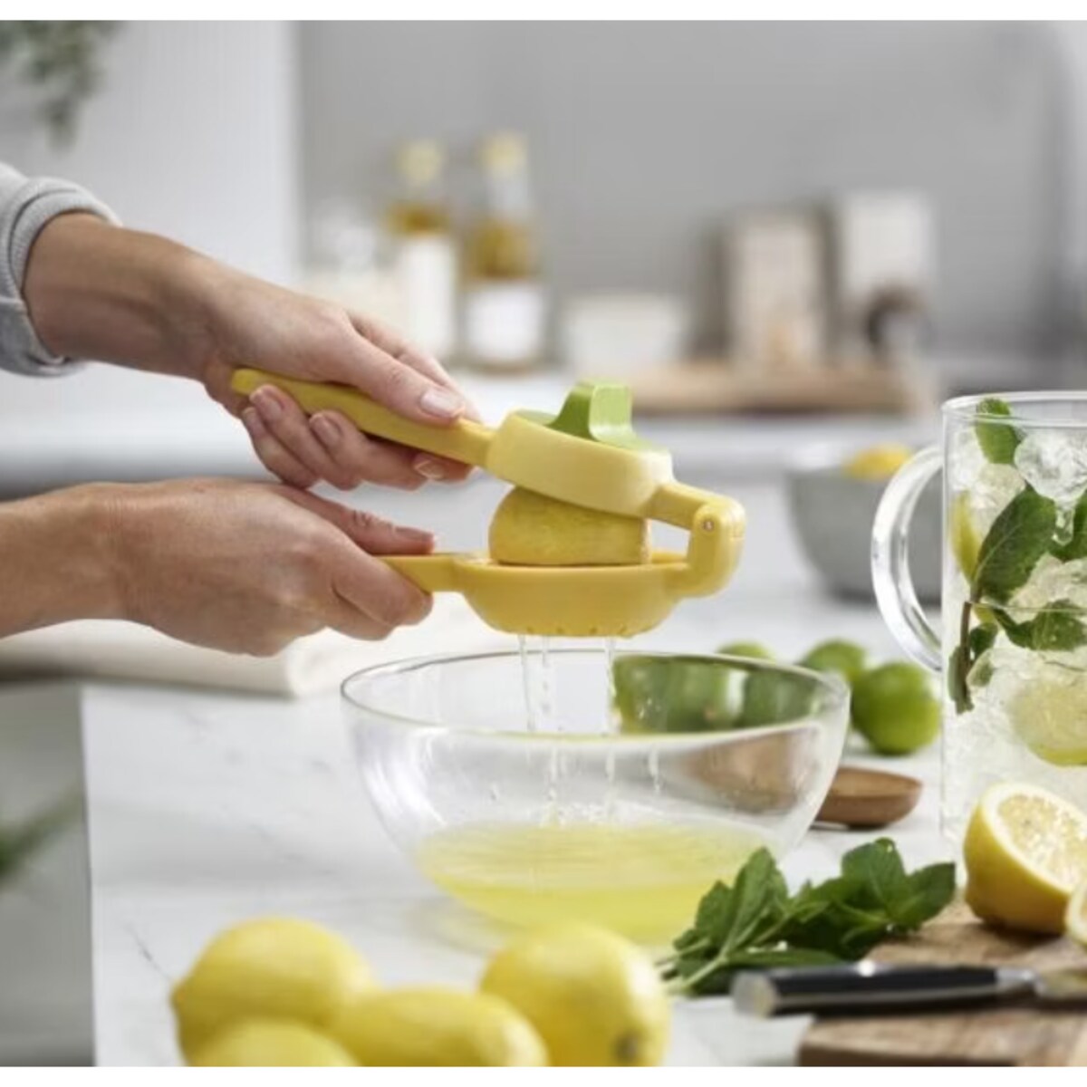 Wyciskacz z pokrętłem do cytrusów Juice Max, 22 x 10 x 8 cm, Joseph Joseph