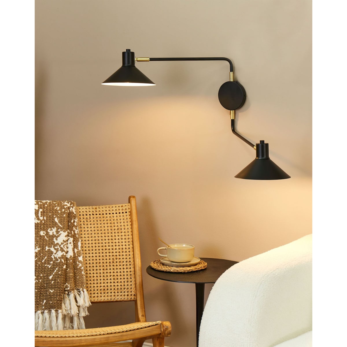 Lampa ścienna KADASSA Czarny Metal Regulowana