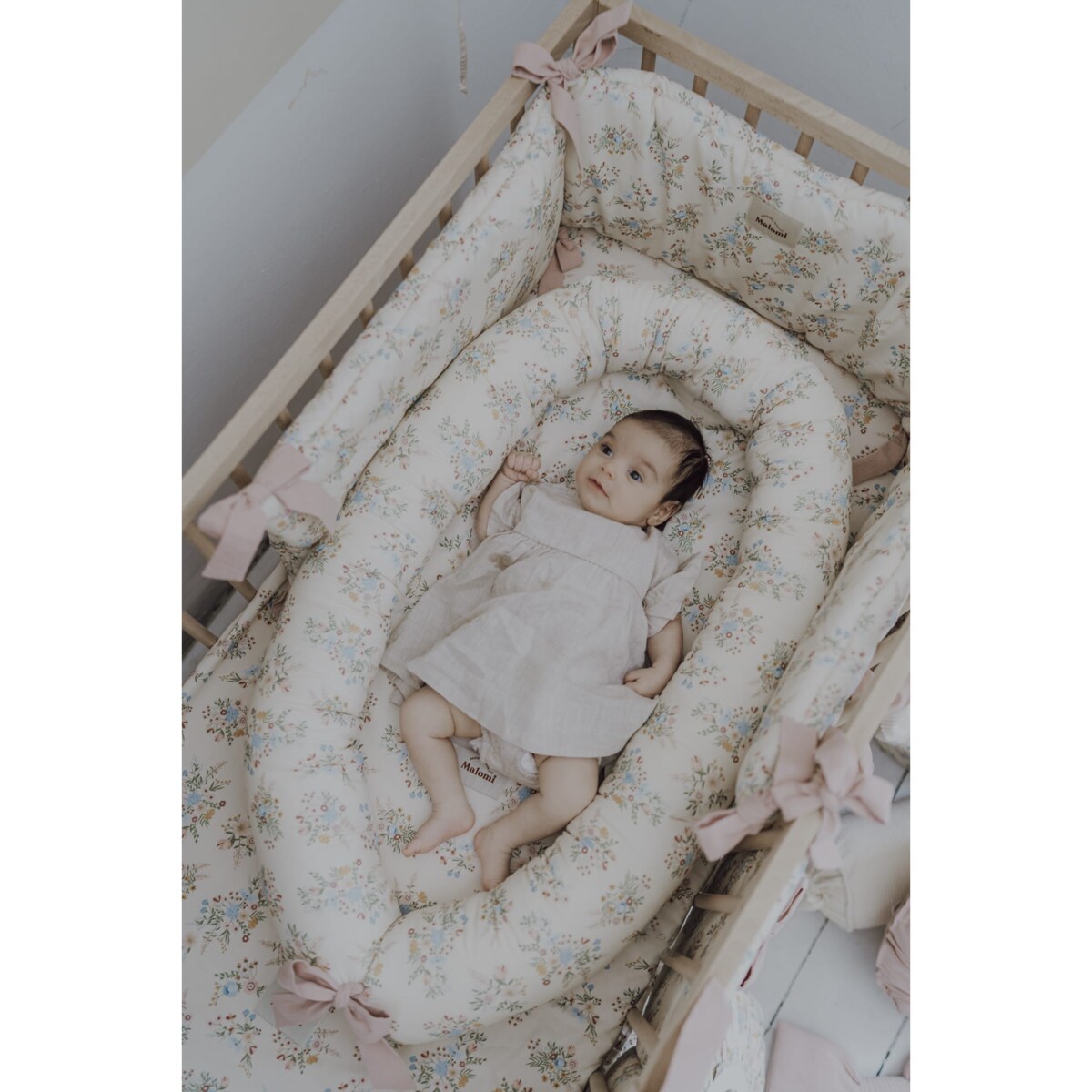 Ochraniacz do łóżeczka Blooming Meadow - S