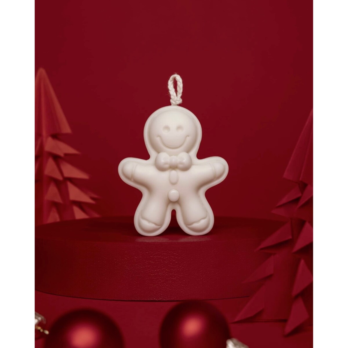 Świeca sojowa Piernikowy Ludzik – ręcznie robiona świąteczna dekoracja