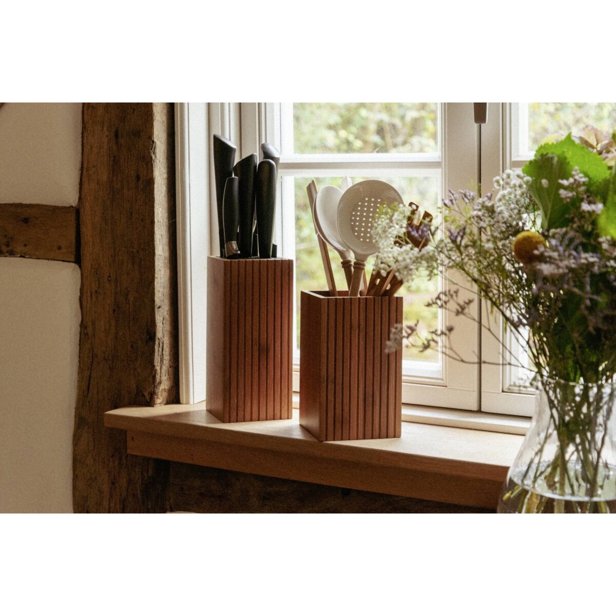 Bambusowy stojak na noże