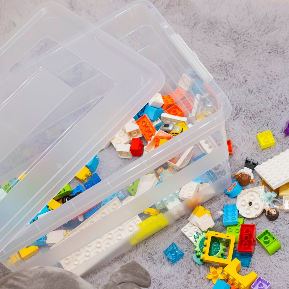 Pojemnik Plastikowy Pudełko Plastikowe Z Pokrywką Na Kółkach Pudło Box 40L