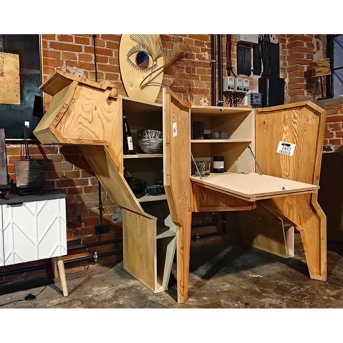 Kredens KROWA - drewno sklejka