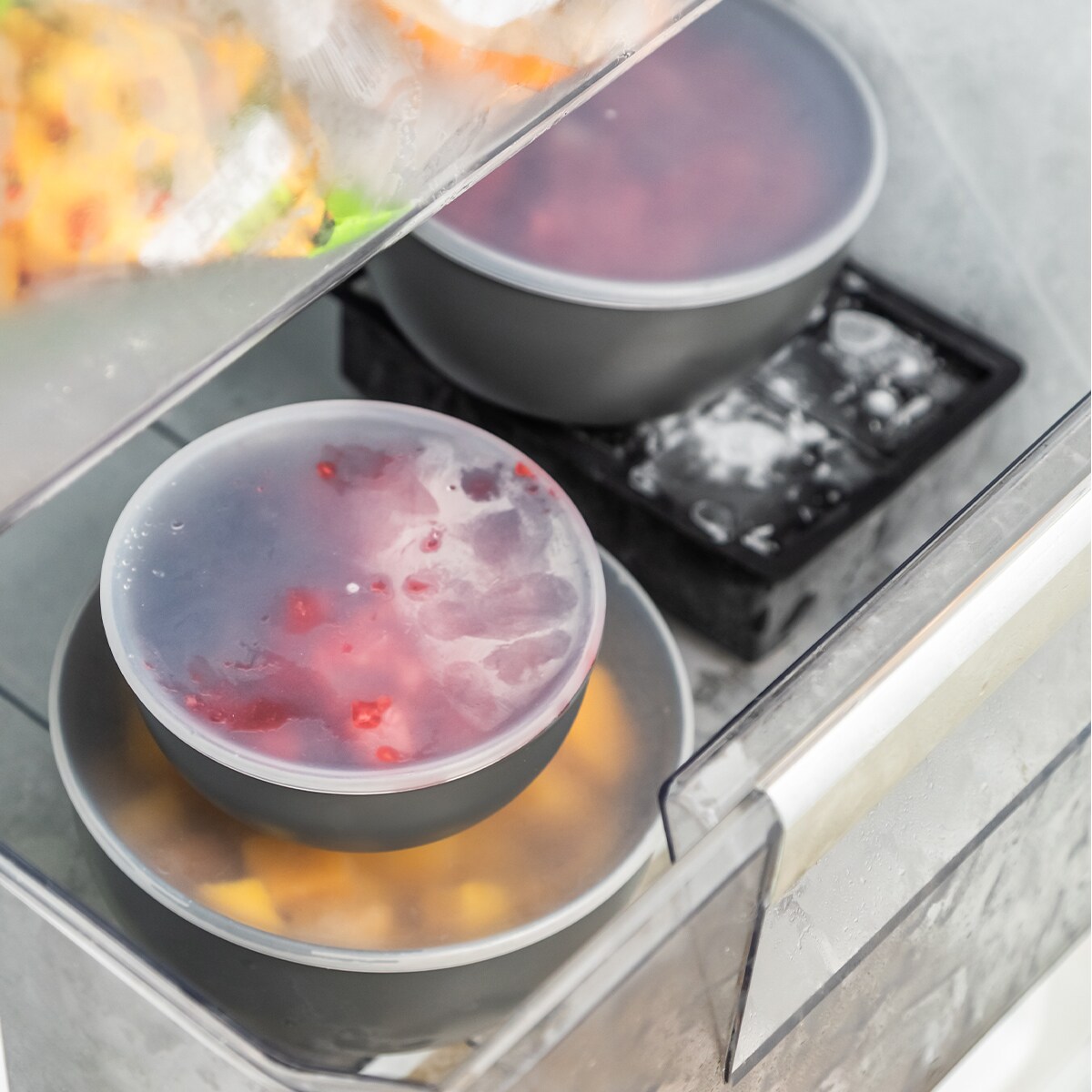 KitchenAid miski kuchenne z pokrywkami 4 szt. Charcoal Grey