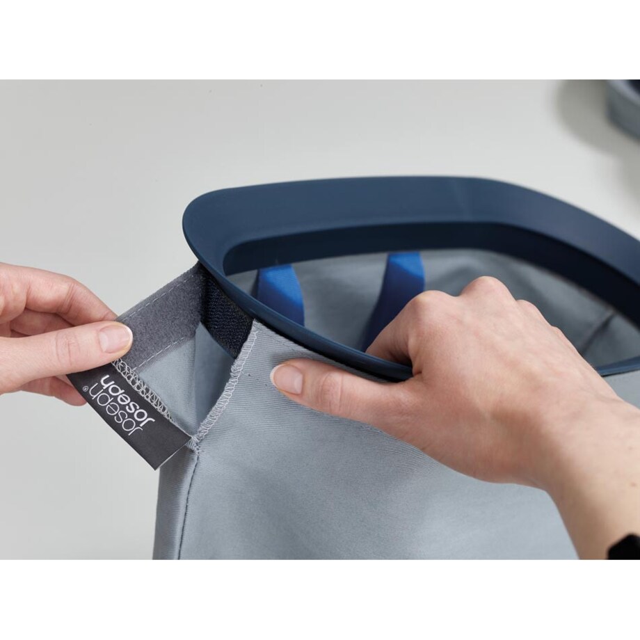 Kosz na pranie czarny Tota, 90 l, Joseph Joseph