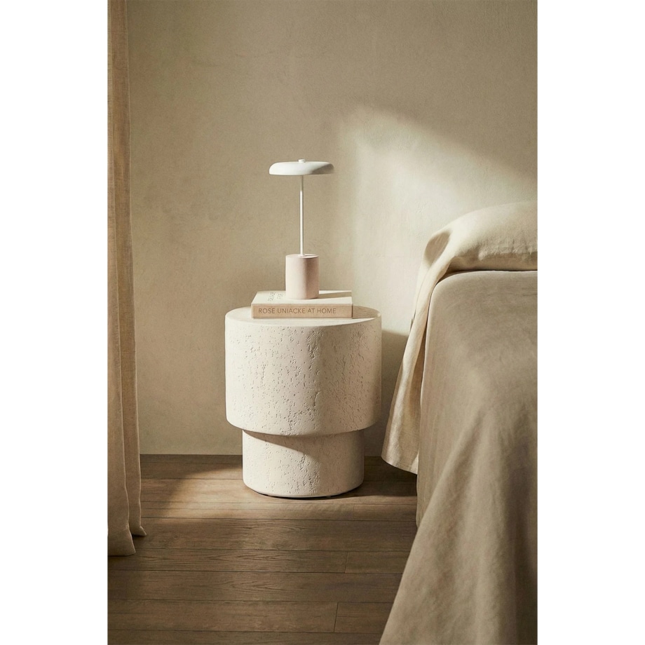 Okrągła szafka nocna, stolik boczny, Ø45 cm z cementu Selara, biały