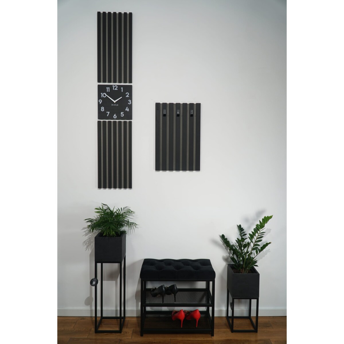 Wieszak ścienny na ubrania Lamele 40cm czarny