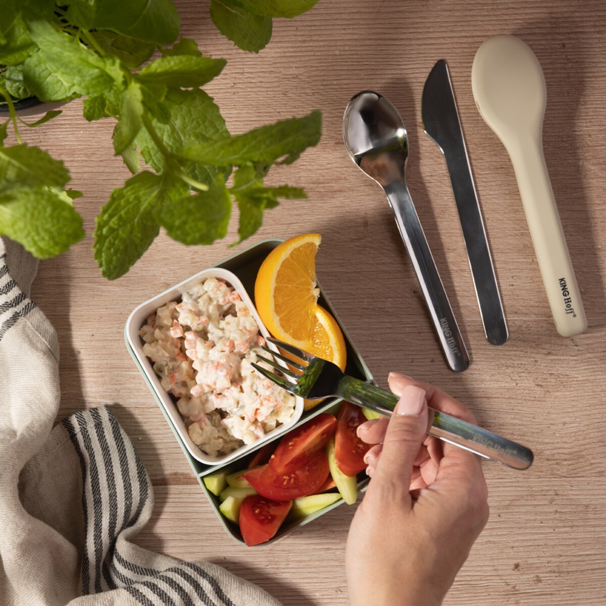 Kinghoff zestaw sztućców w etui do lunch boxów 63235