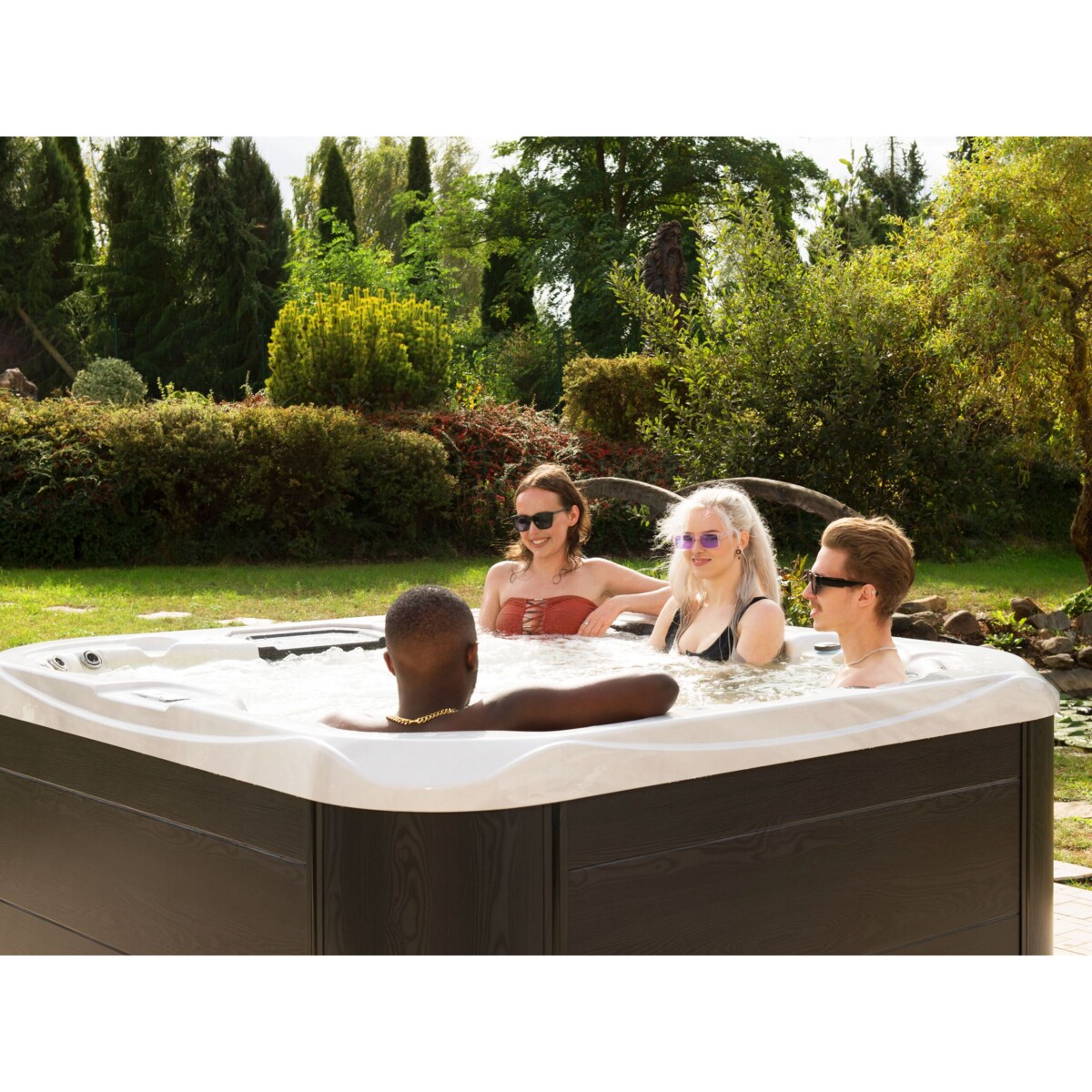 Wanna ogrodowa z hydromasażem biała LASTARRIA