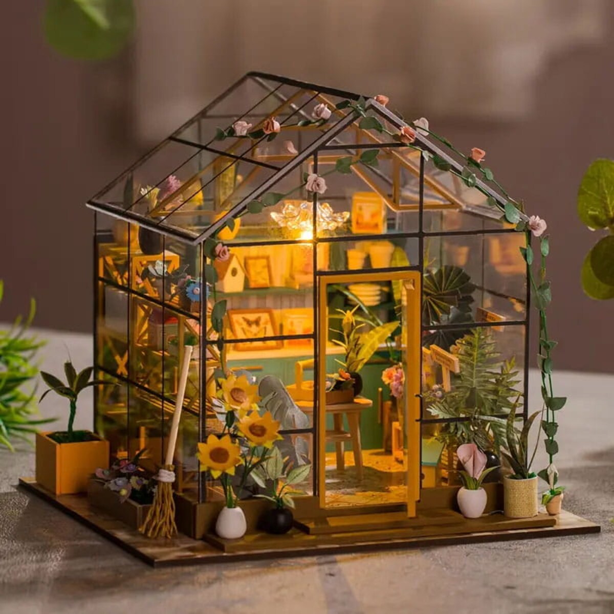 Miniaturowy domek - Kolorowa szklarnia