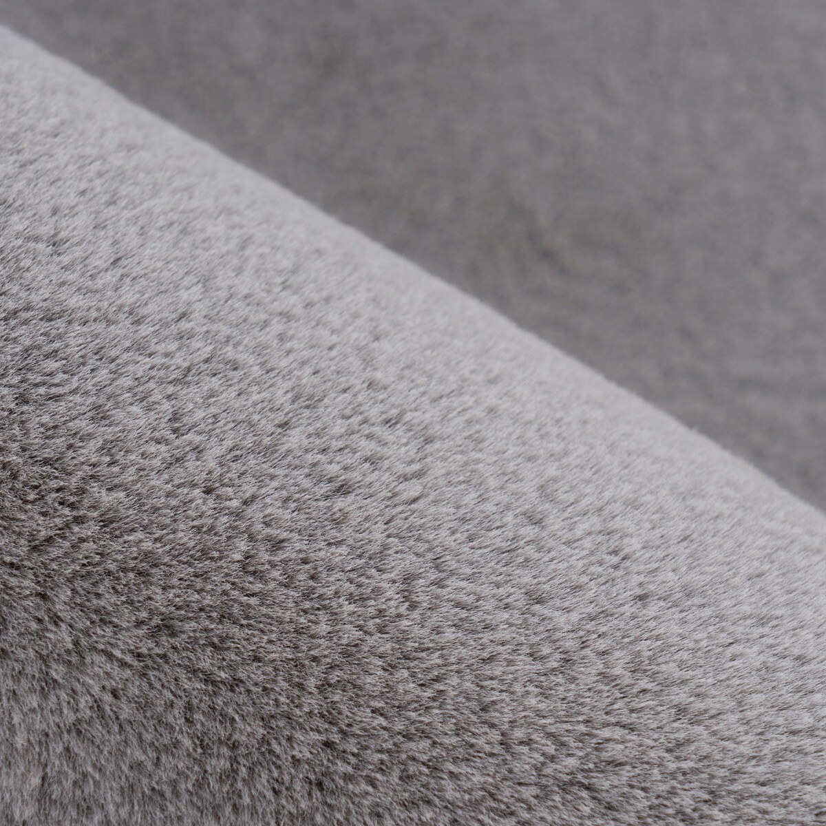 Dywan Rabbit Szary Futro Królika Topila 4000 futrzany 80x150