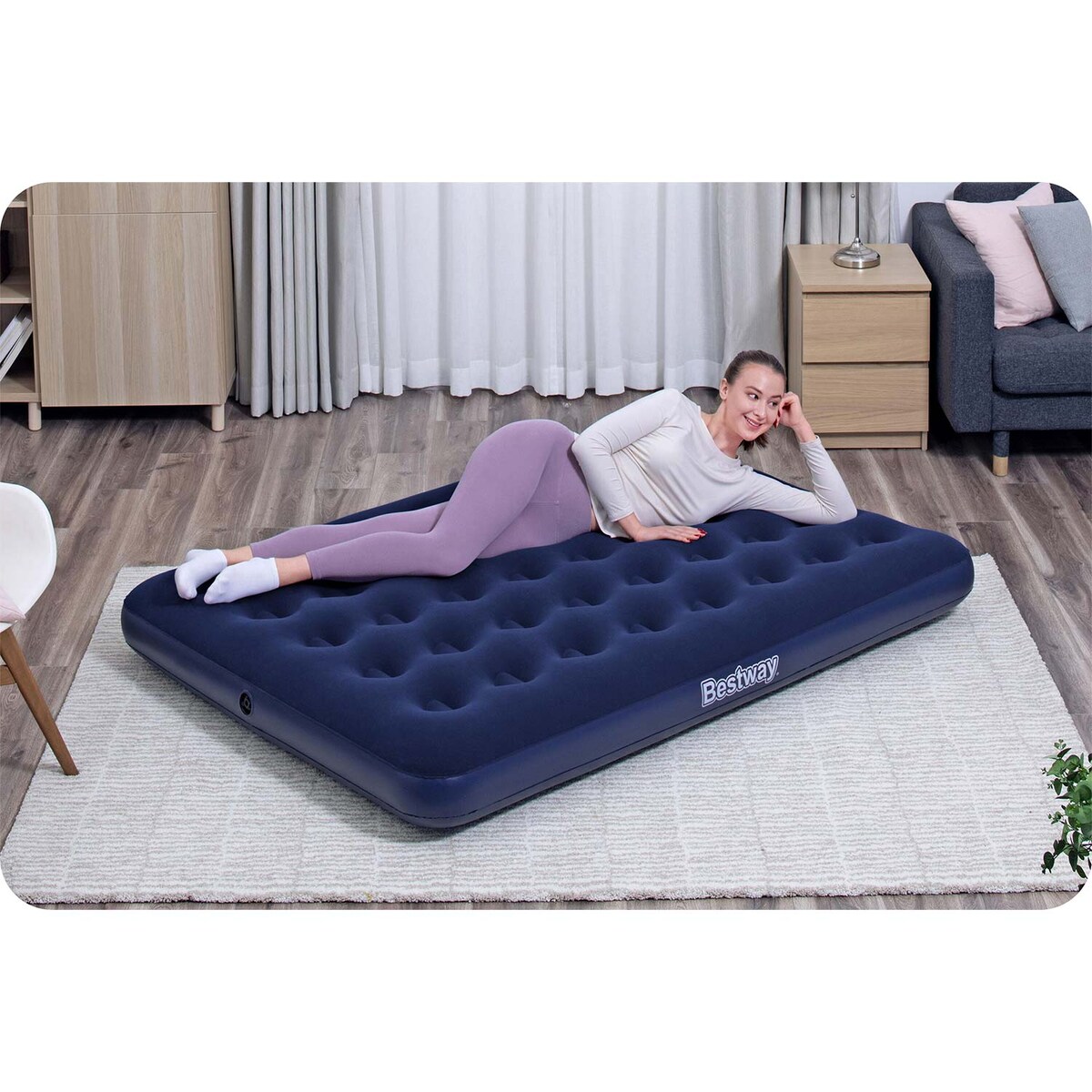 Materac dmuchany Bestway welurowy dwuosobowy 191x137x22cm z pompką elektryczną