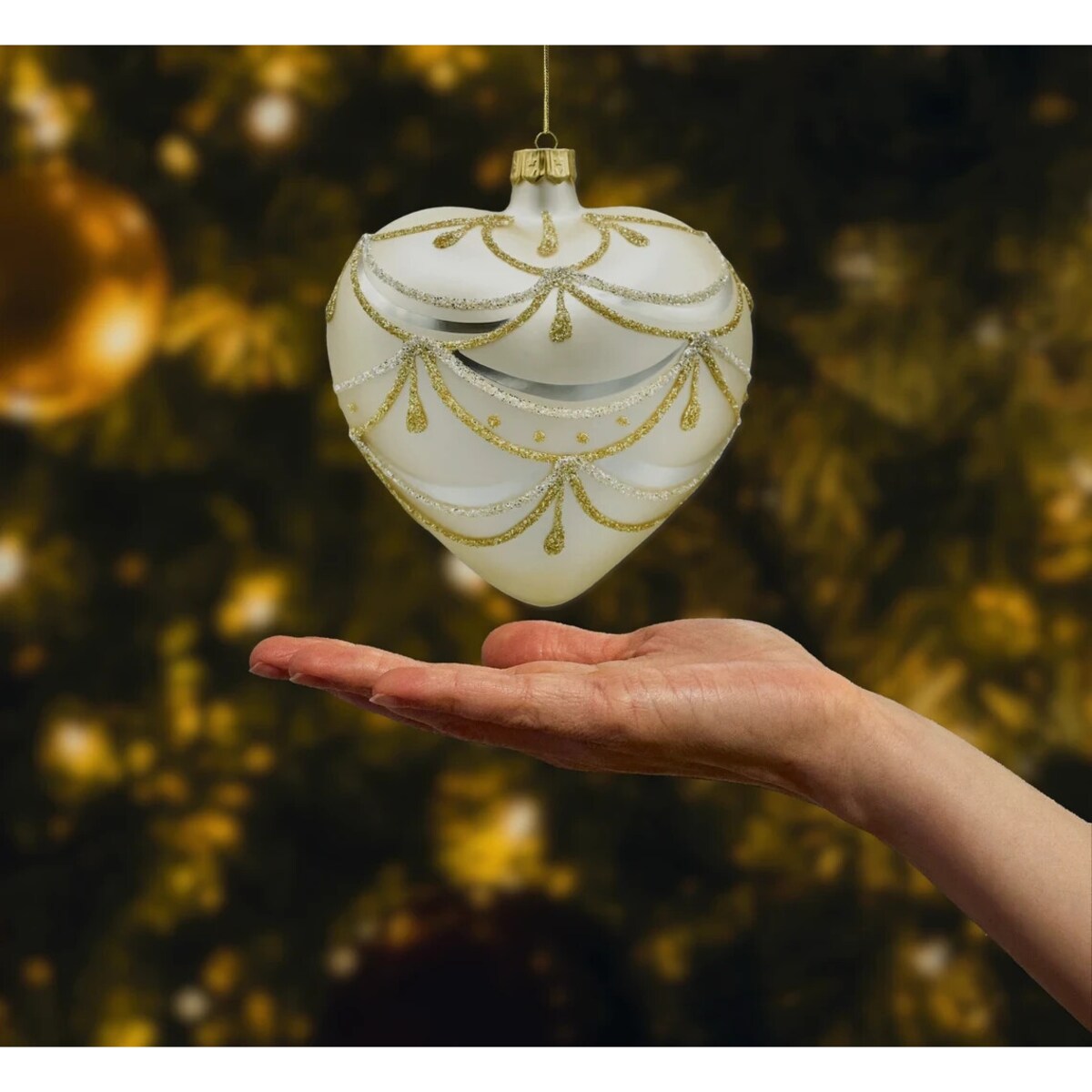 Bombka choinkowa: Serce w złotym ornamencie: matowe