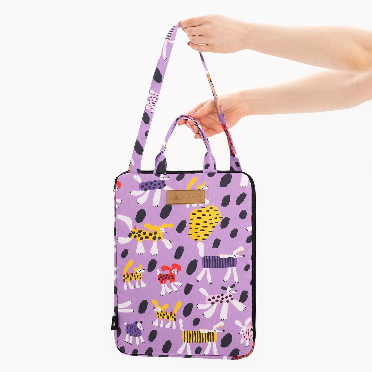 Etui na laptop "Piesy floresy"