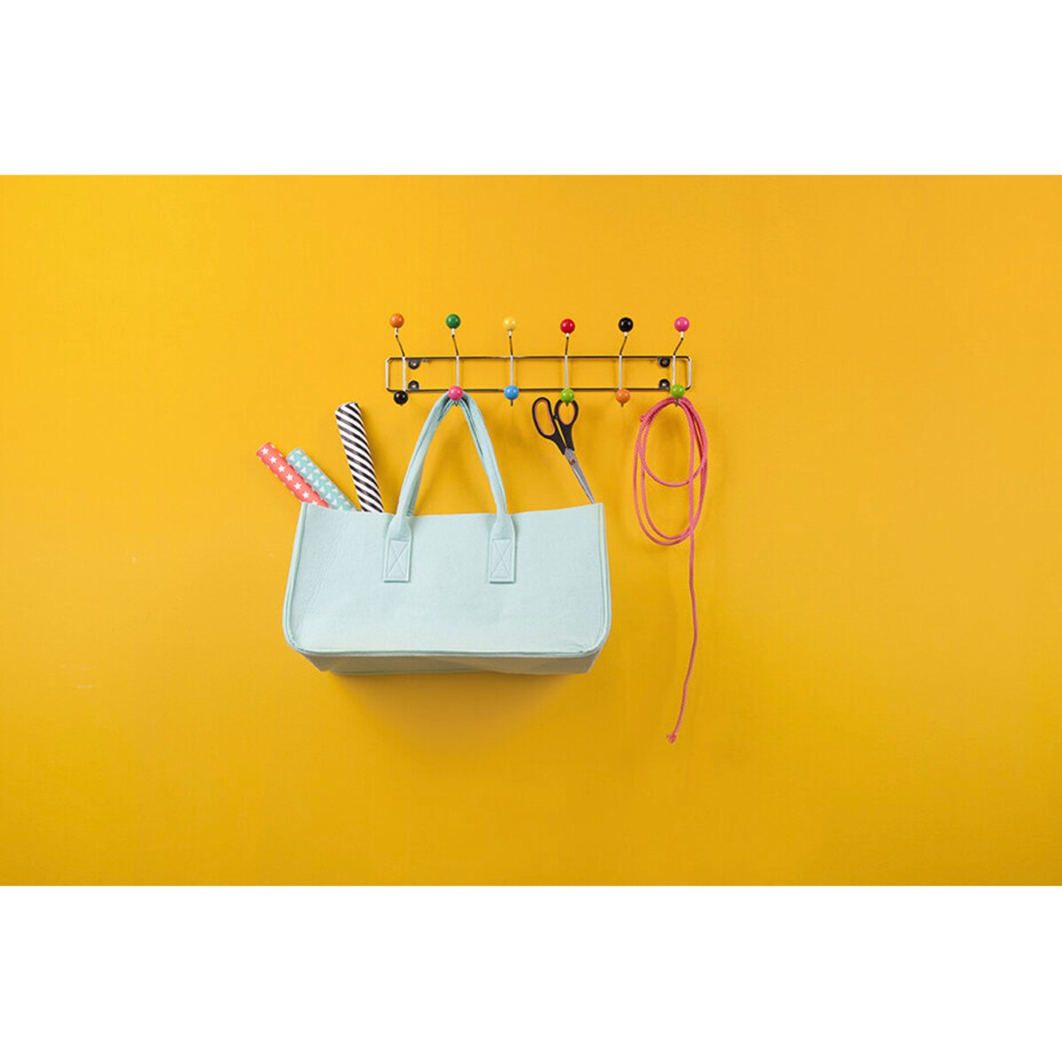 Wieszak na ubrania na ścianę SATURNUS COLORS, 53,5 cm