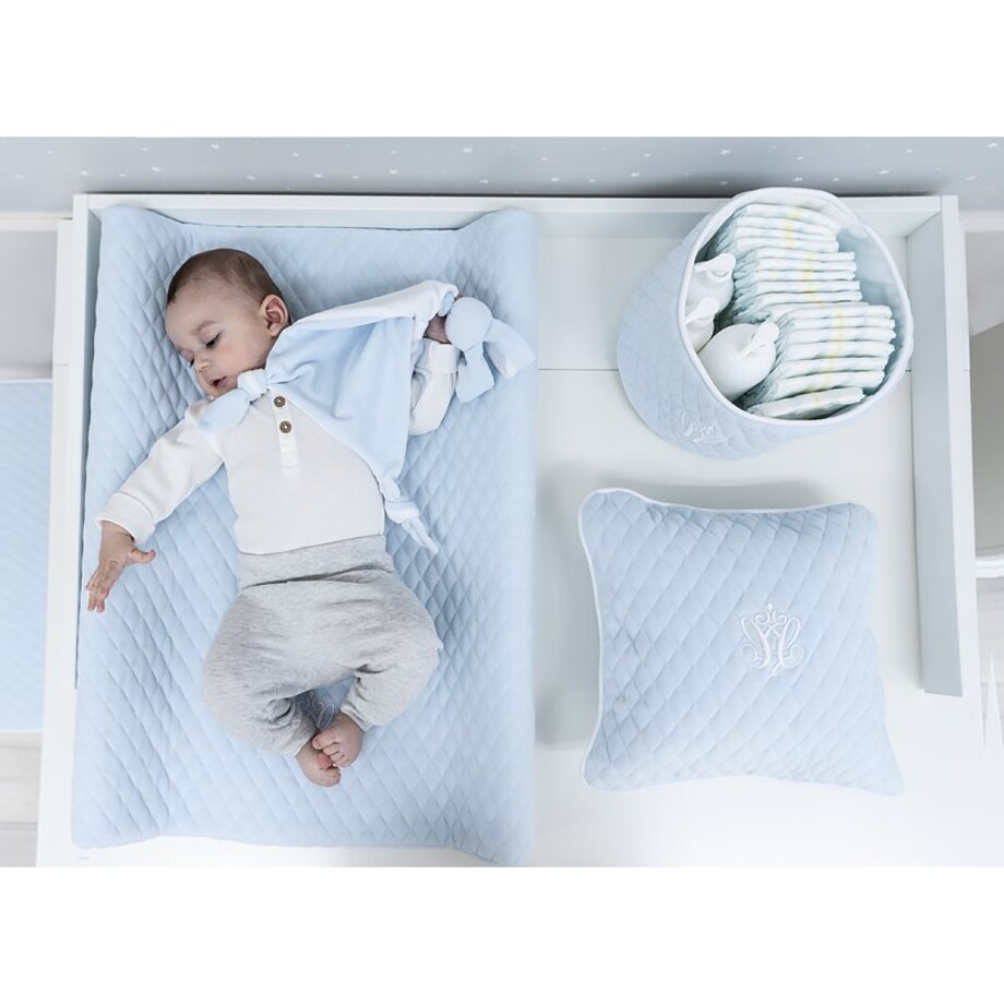 Przewijak błękitny pikowany