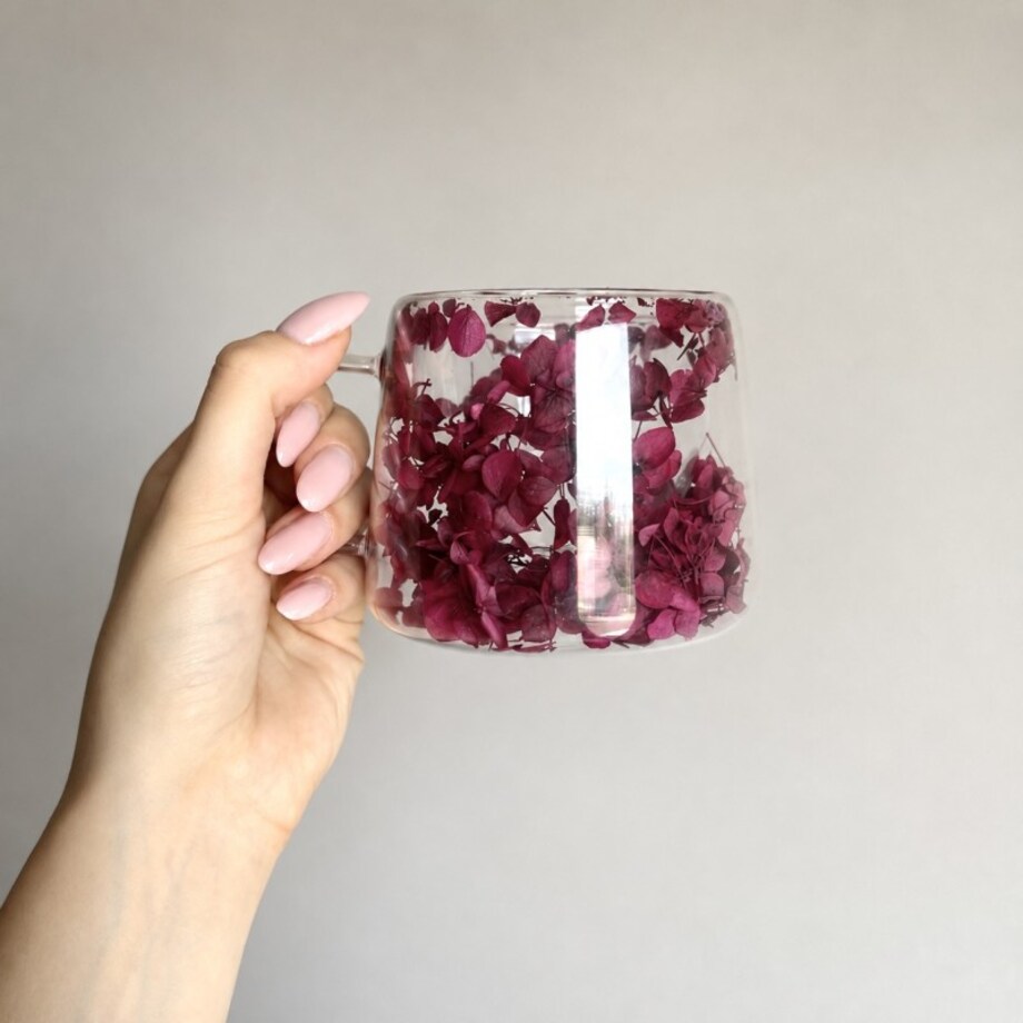 Szklanka termiczna z kwiatami w środku, pełna hortensji, burgund bordo180 ml 1szt SZK219