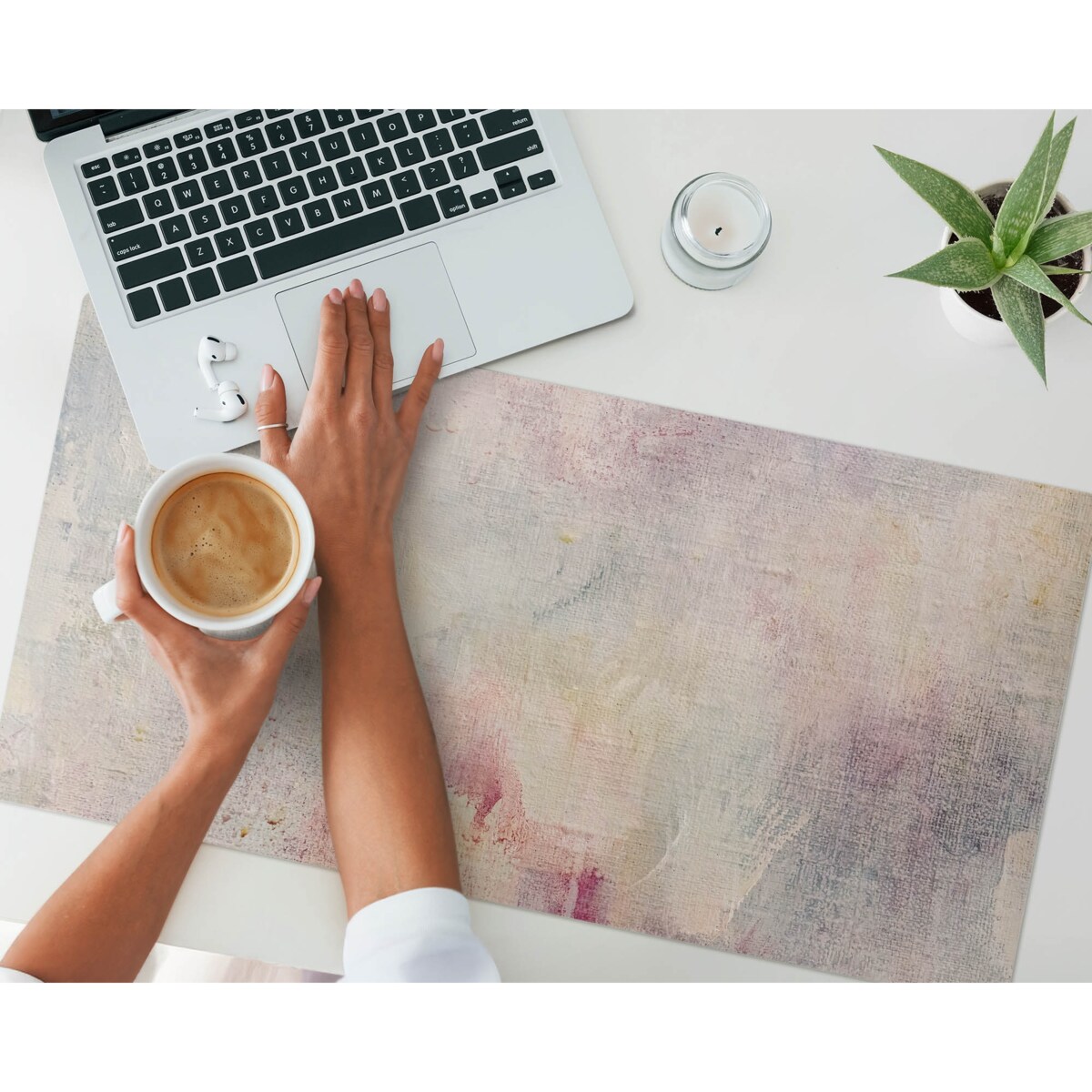 Beżowa mata na biurko Pastelowa abstrakcja, 90x45 cm