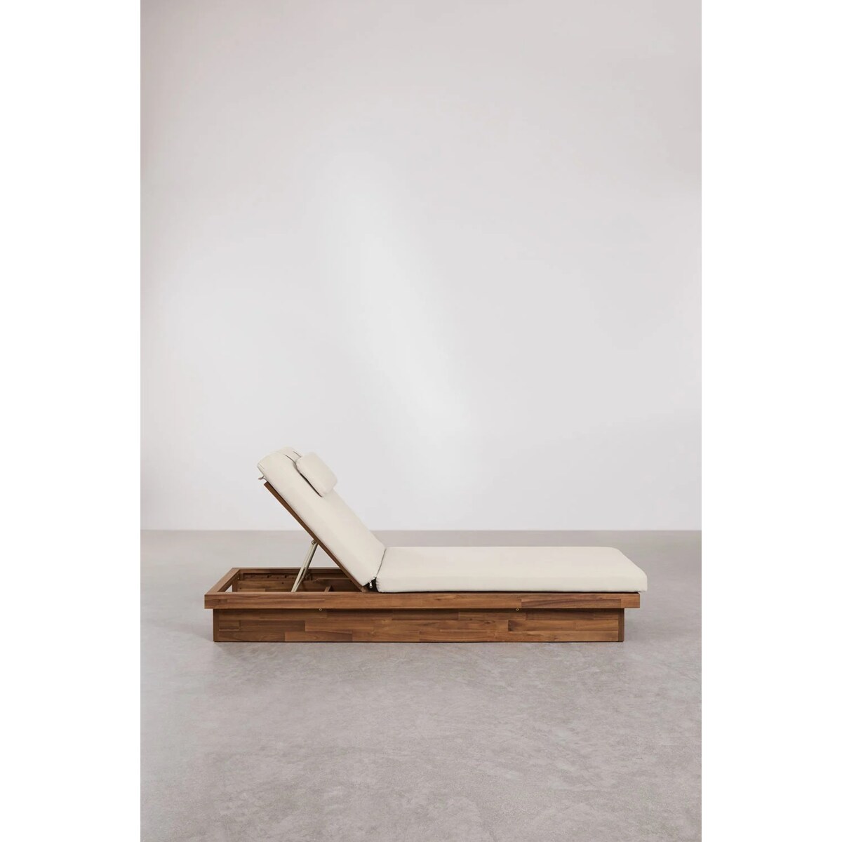 Rozkładany leżak Dailin z drewna akacjowego