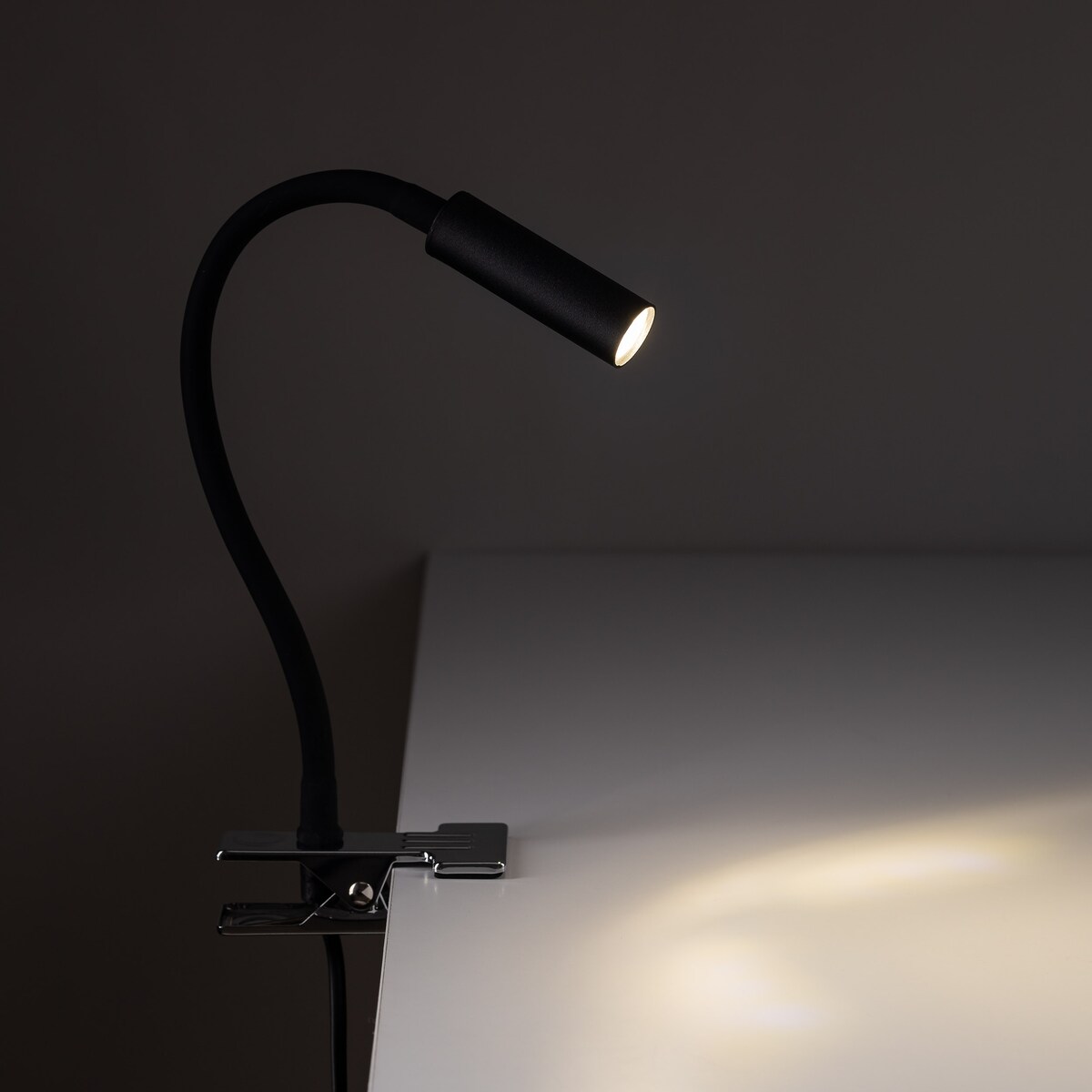 Lampa biurkowa na klips LAGOS BLACK TK Lighting czarna G9 do pracy nauki czytania 27 cm
