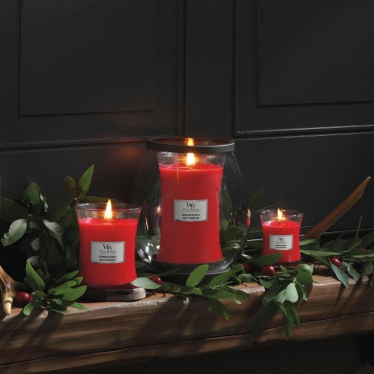 WoodWick świeca średnia CRIMSON BERRIES