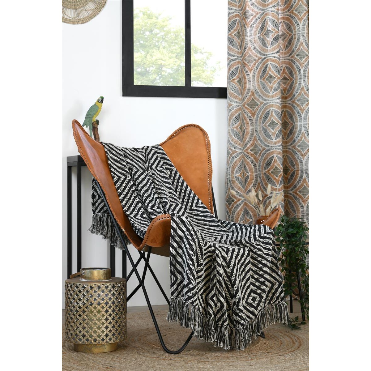 Koc pleciony z frędzlami, TUCANO, 125 x 150 cm