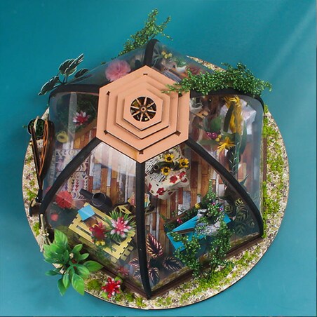 Miniaturowy domek - Słońce w kwiatach