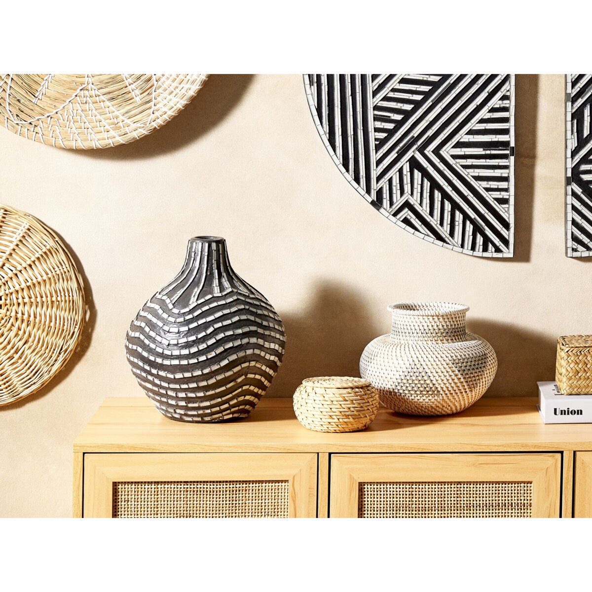 Wazon dekoracyjny z terakoty 35 cm czarno-biały KUALU