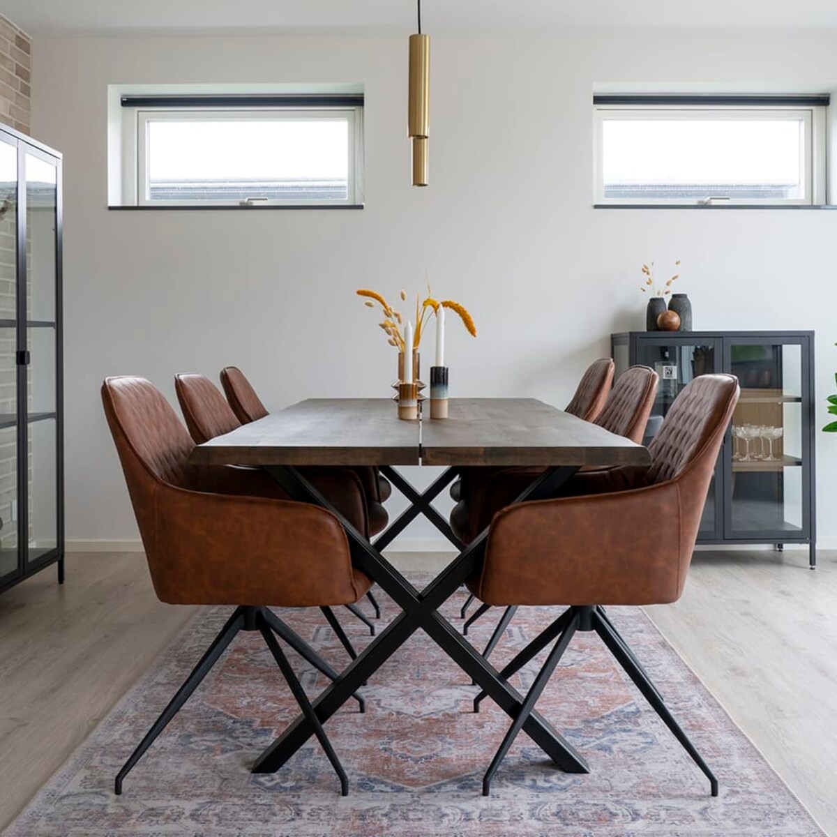 House Nordic Obrotowe krzesło stołowe Ava, brązowe