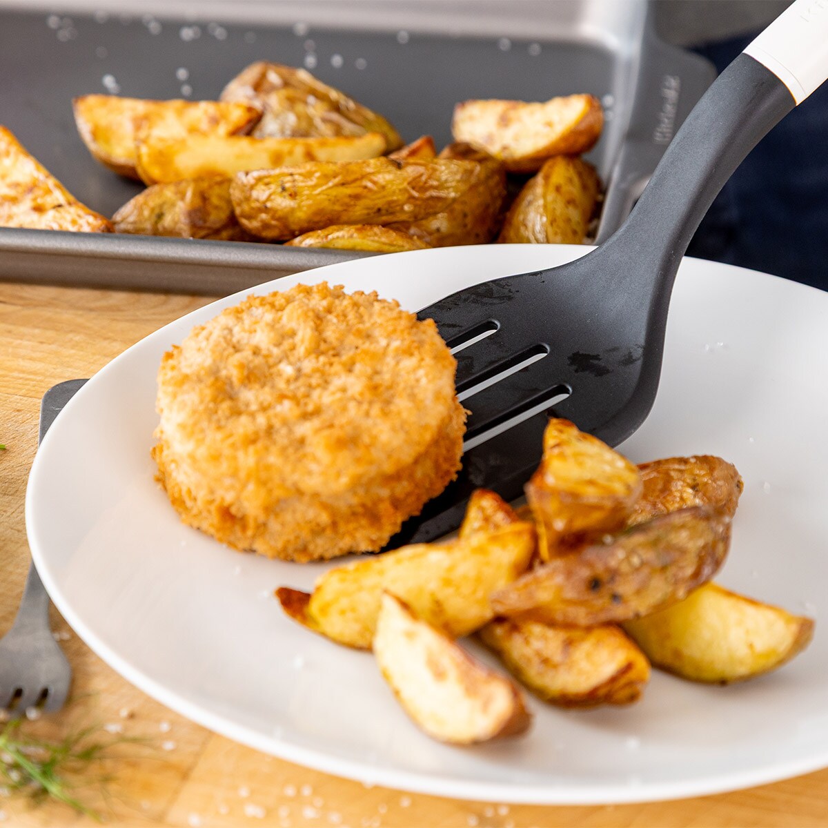 KitchenAid łopatka kuchenna z otworami Porcelain White