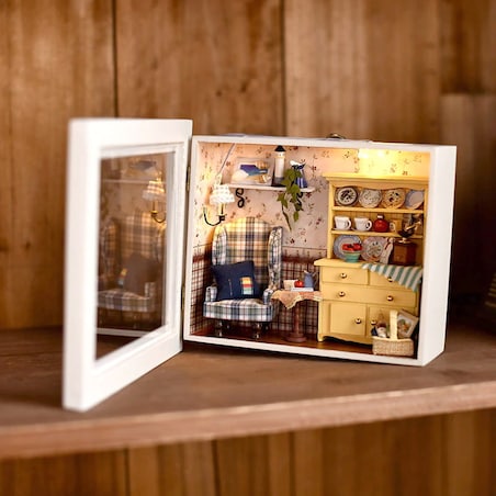 Miniaturowy domek - Słoneczne popołudnie