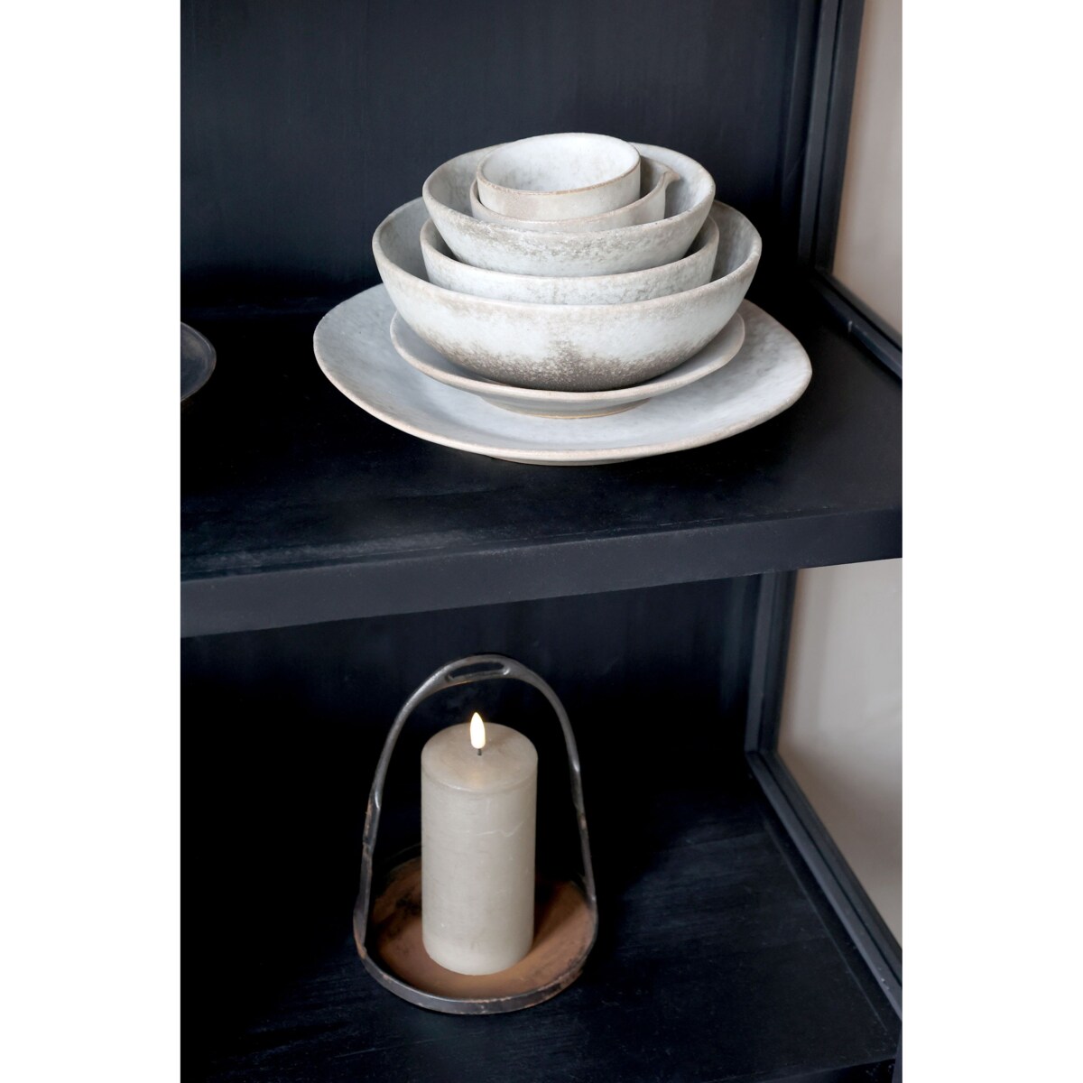 Witryna drewniana czarna postarzana Chic 170x97x41 cm