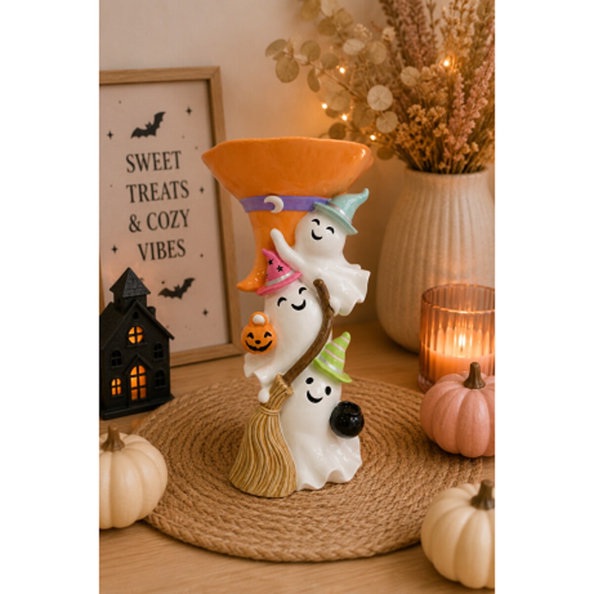 Dekoracja Halloween - zabawa duszków 29x18,7x15 cm TORN-2 z kapeluszem