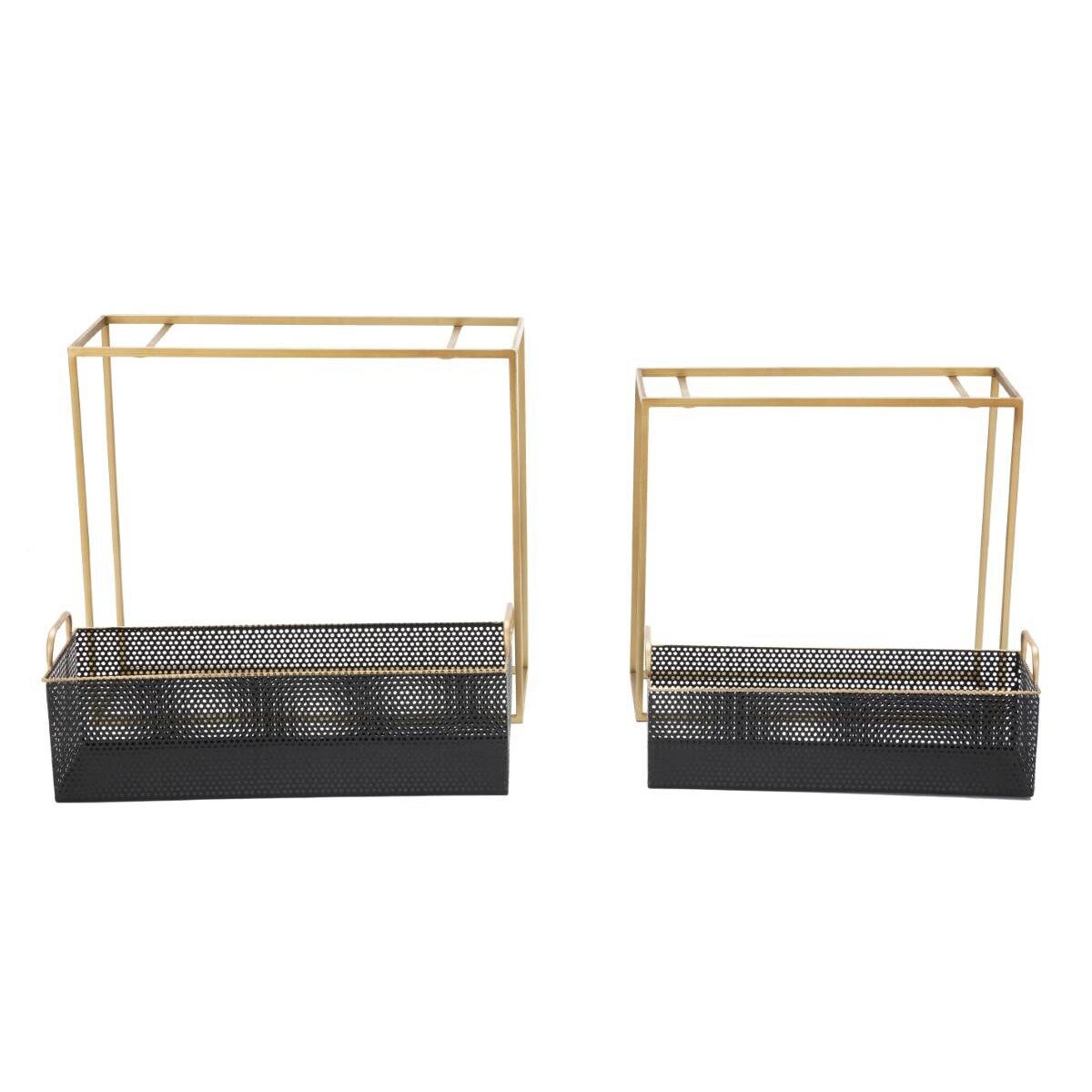 Doniczki z metalowej siatki na stojaku