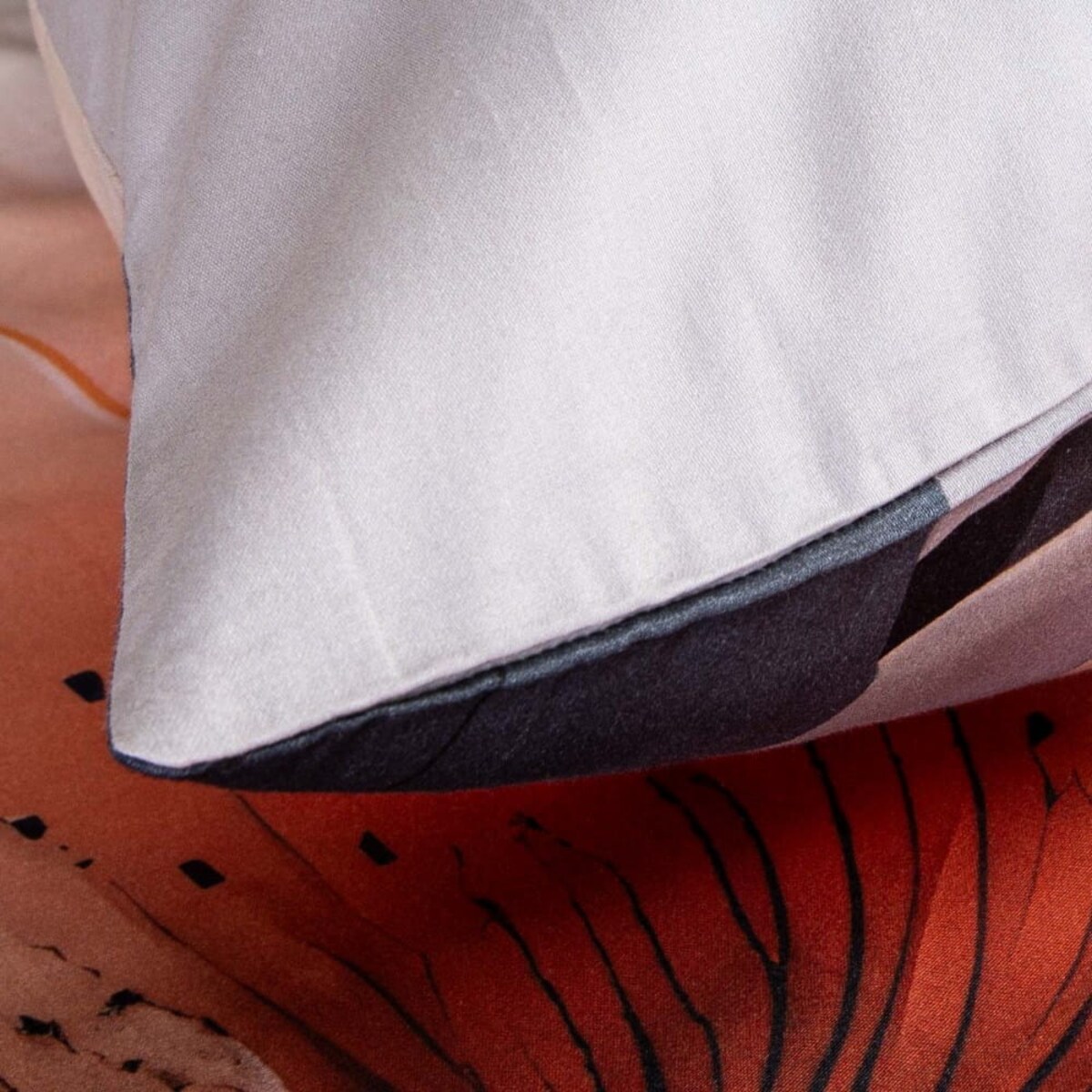 Pościel satyna bawełniana 220x200 Satynlove Premium szara z pomarańczowymi kwiatami