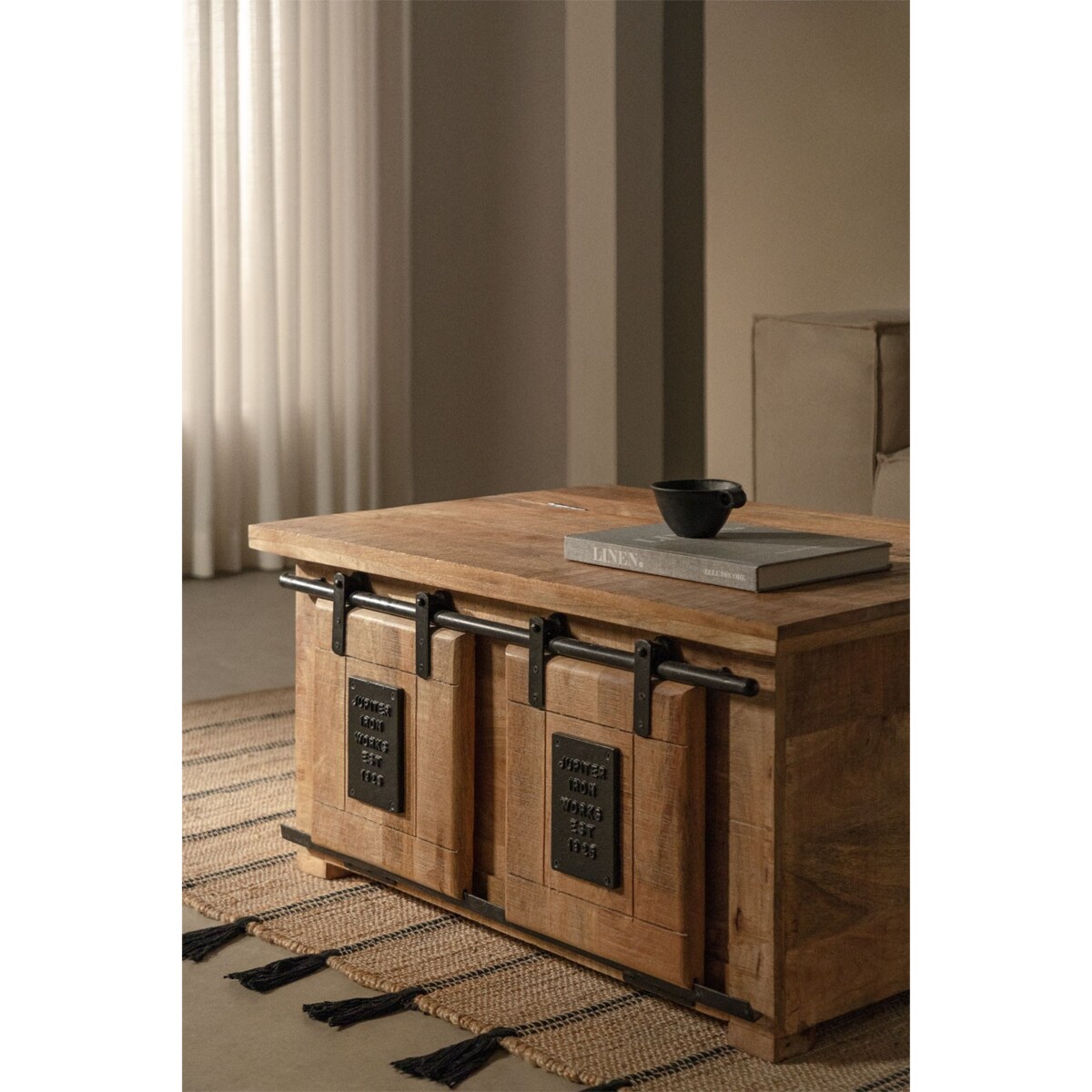 Stolik kawowy z drewna mango ze schowkiem Elei