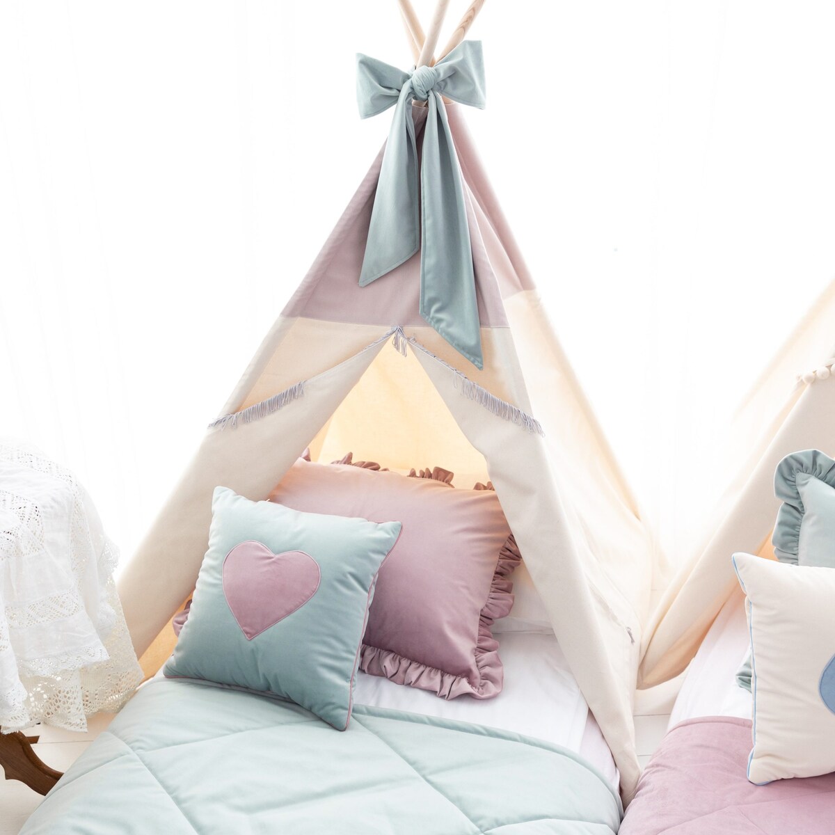 Zielona poduszka z serduszkiem, Pink Heart