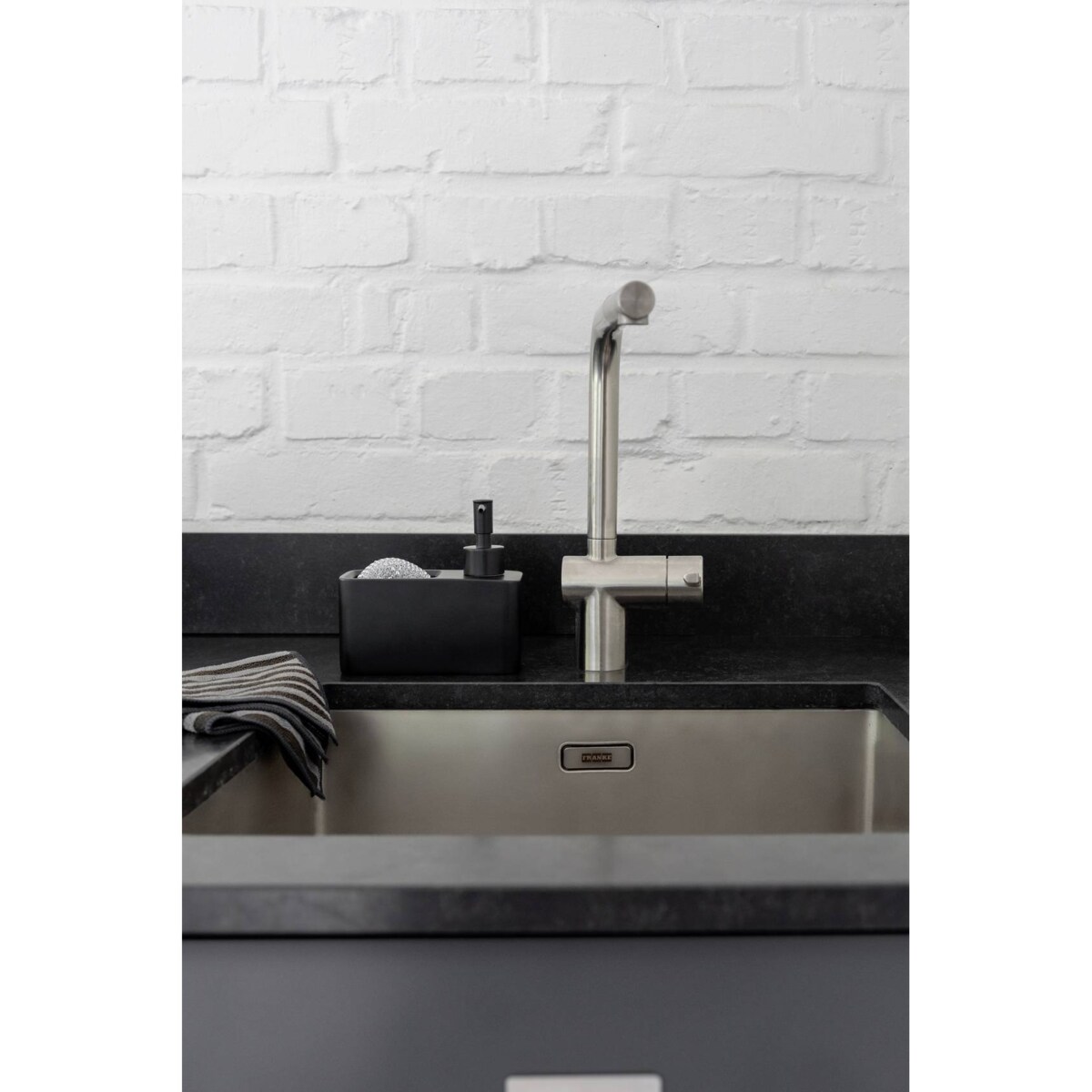 Dozownik z miejscem na gąbkę, 150 ml, Resa, WENKO