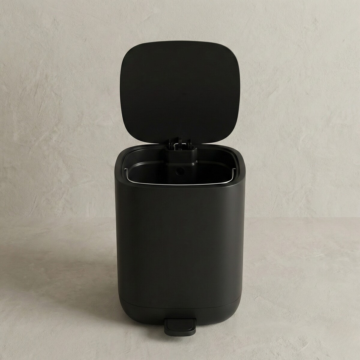 Kosz łazienkowy z pedałem INVI, 7 l