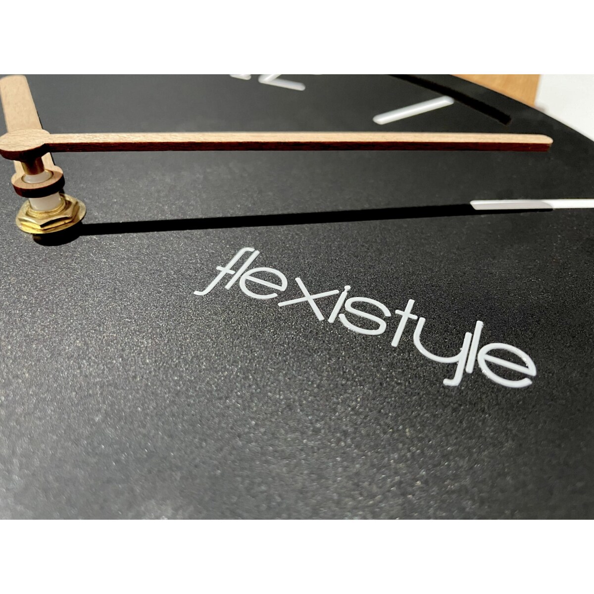 Drewniany zegar ścienny Geometric 40cm czarny