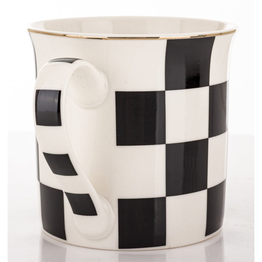 Kubek porcelanowy 9x12x9 cm w pudełku 380 ml SCACCHI- w czarno-białą kratkę