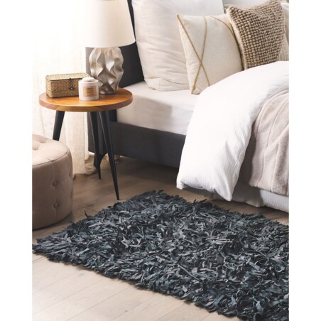 Dywan skórzany 80 x 150 cm czarny MUT