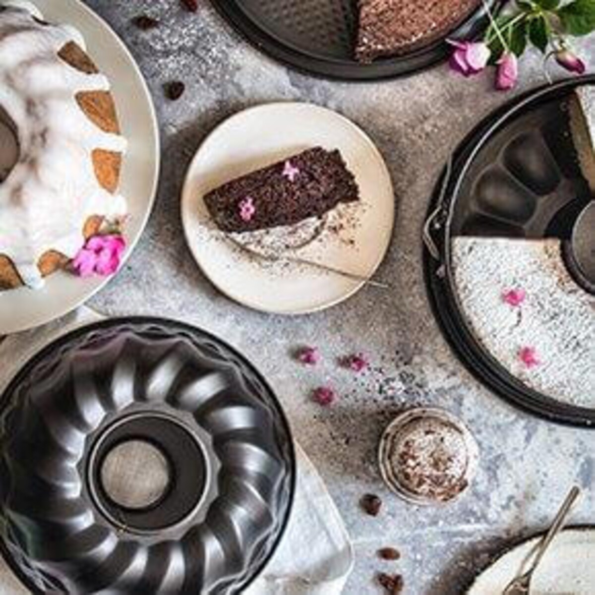 Forma do babki ze stożkiem Ballarini Patisserie - 23 cm