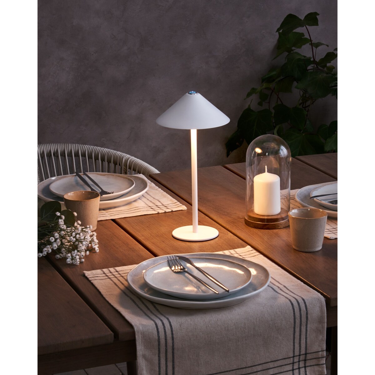 Bezprzewodowa lampa stołowa LED metalowa biała FRANCOLI