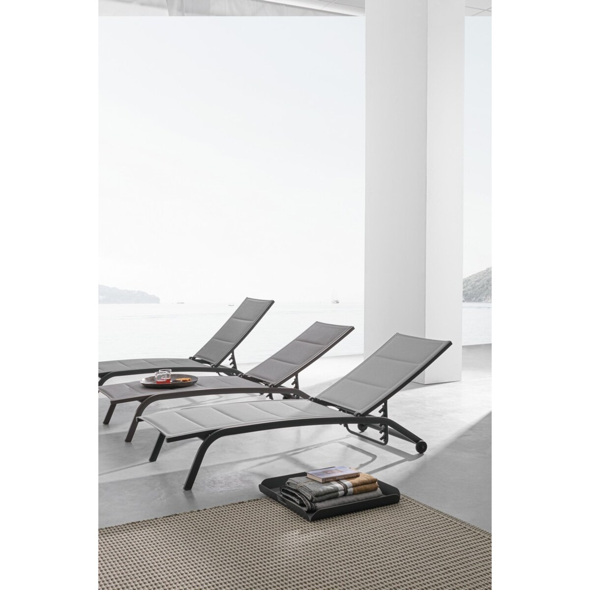 BIZZOTTO leżak ogrodowy CLEOPAS antracyt