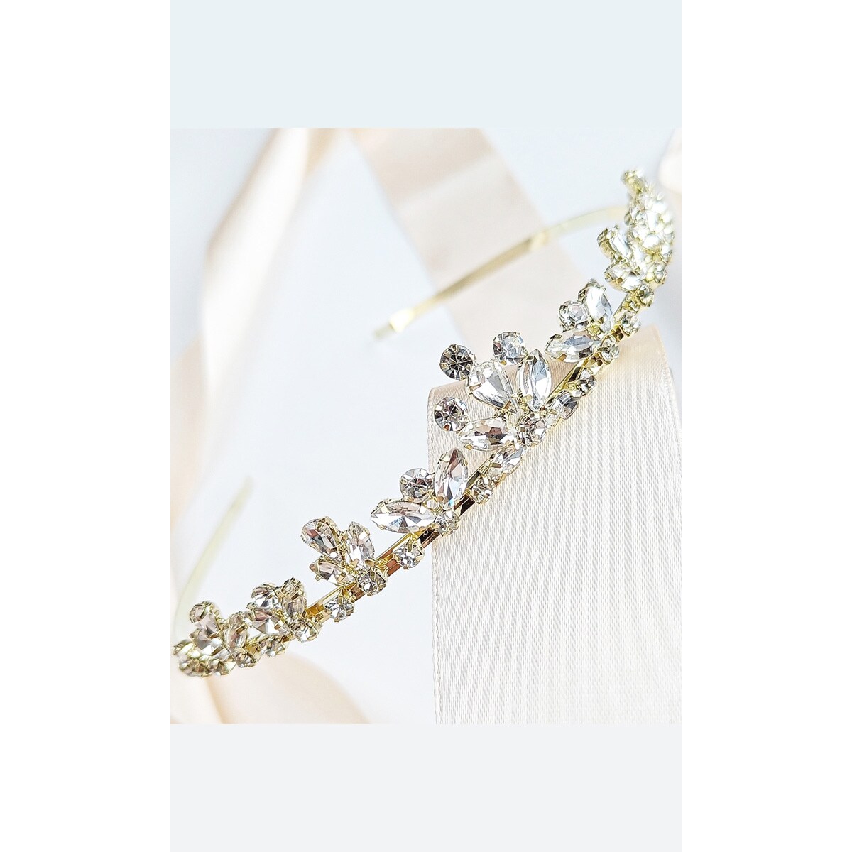 Złota tiara DIADEM korona delikatna błyszcząca ozdobna chętnie wybierana