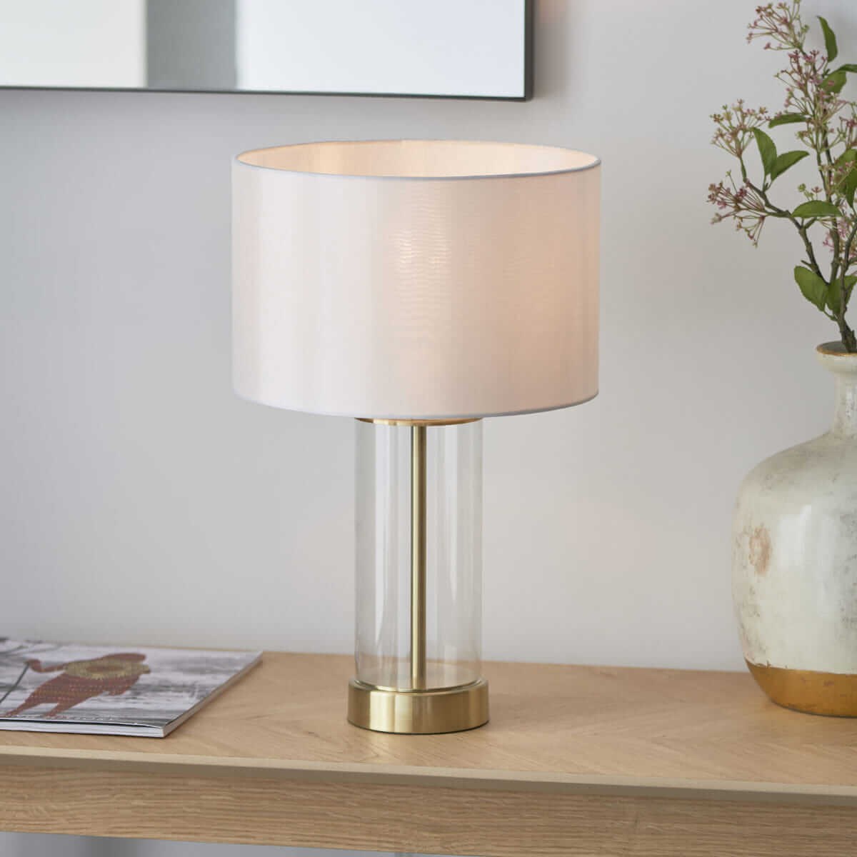 Klasyczna lampa stołowa Lessina 98810 Endon biała transparentna złota