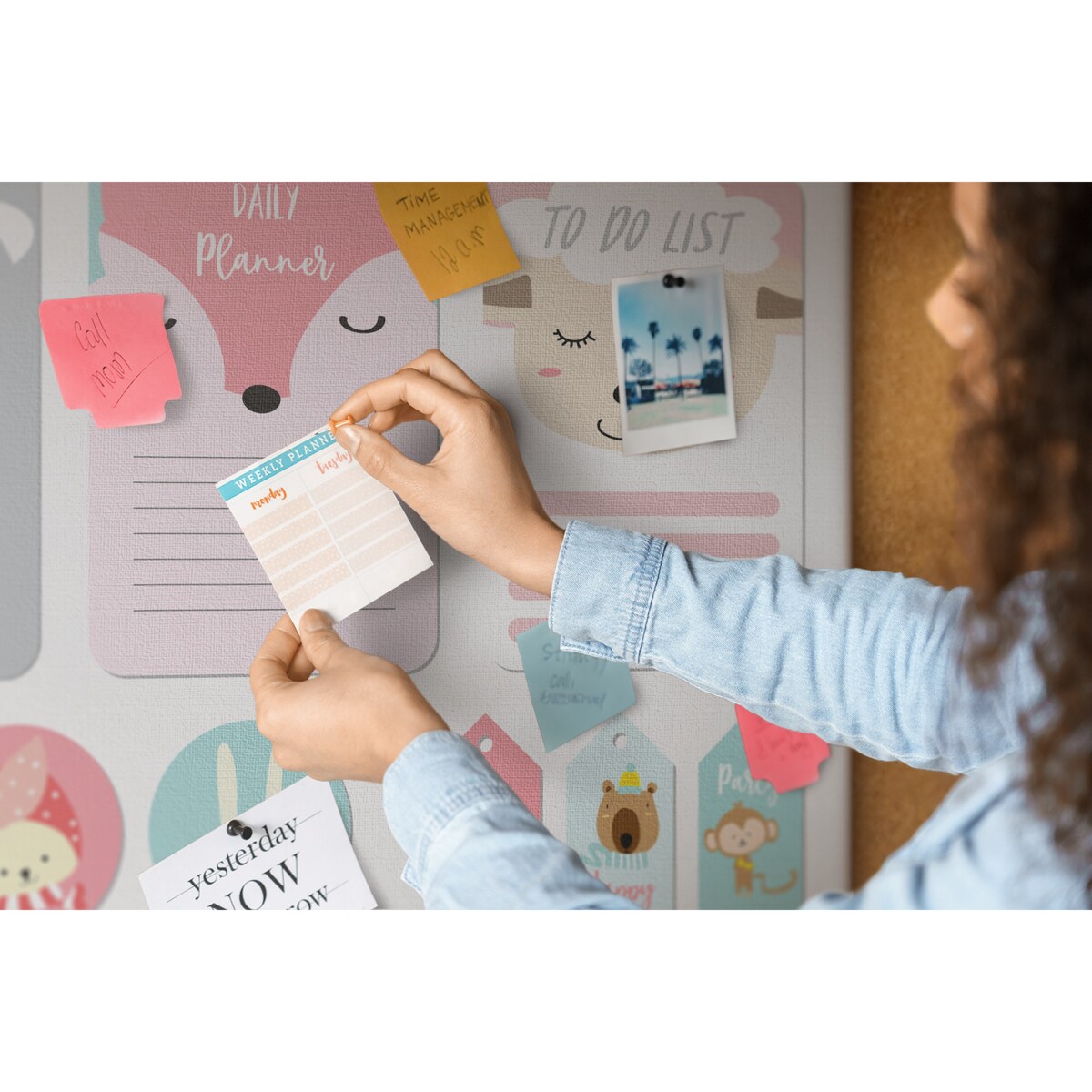 Tablica korkowa Zwierzątka 120x80cm - drewniane pinezki